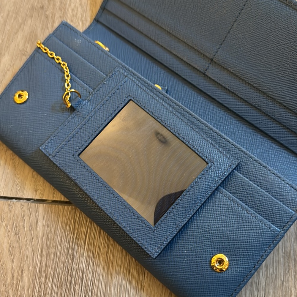 Prada Wallet - Picture 10 of 10